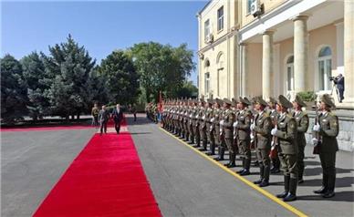 برگزاری استقبال رسمی از پزشکیان در ارمنستان
